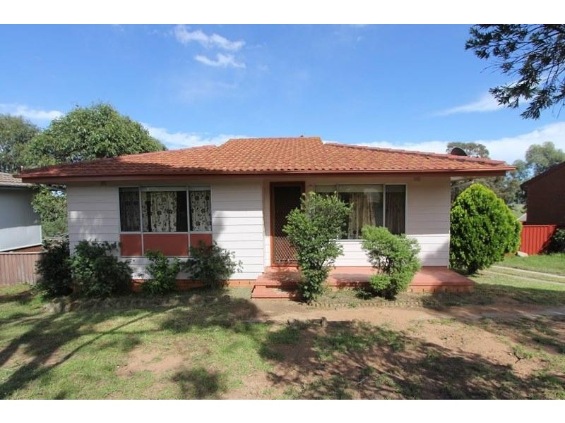 36 Yarrowlow Street, Goulburn NSW 2580