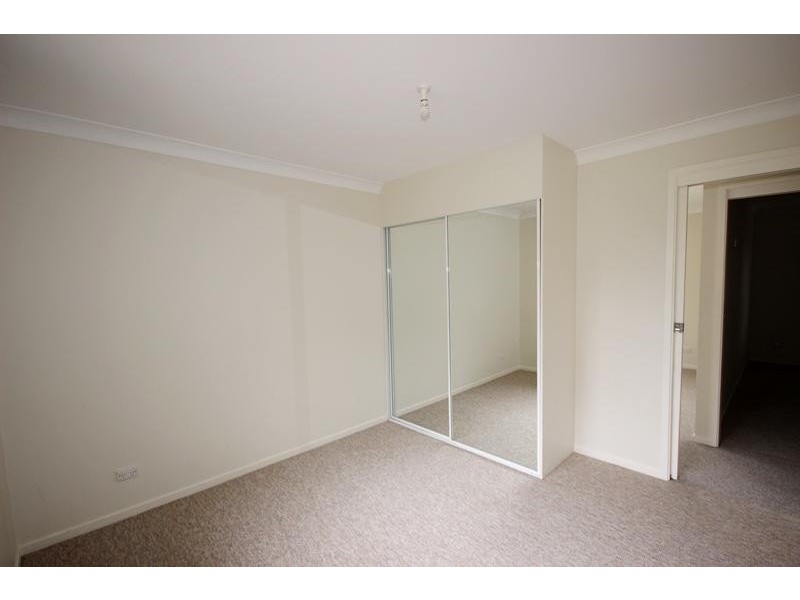 1/33 Chantilly Court, Goulburn NSW 2580