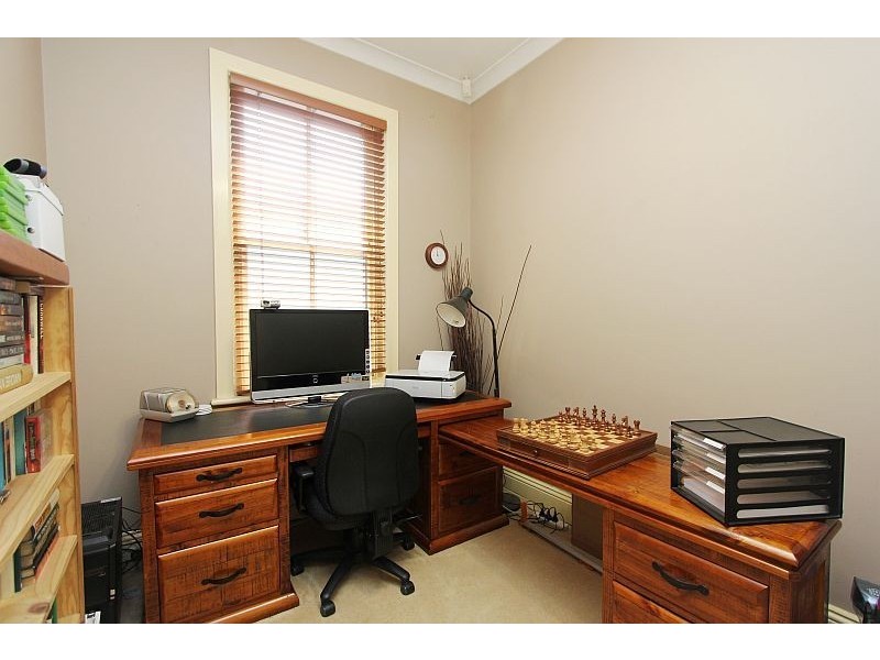 3 Victoria Parade, Goulburn NSW 2580