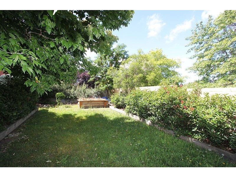 3 Victoria Parade, Goulburn NSW 2580