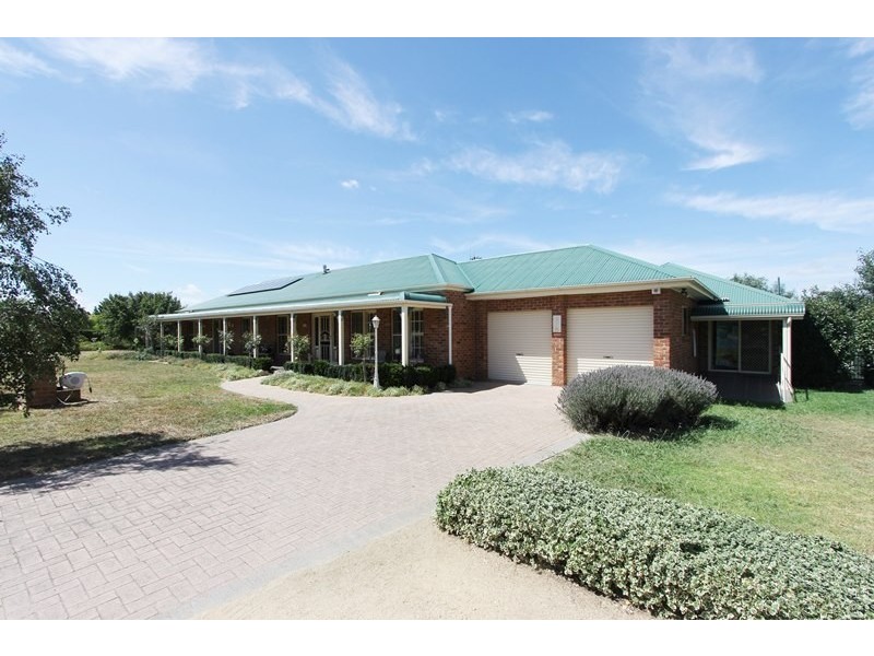 6 Mary Martin Drive, Goulburn NSW 2580