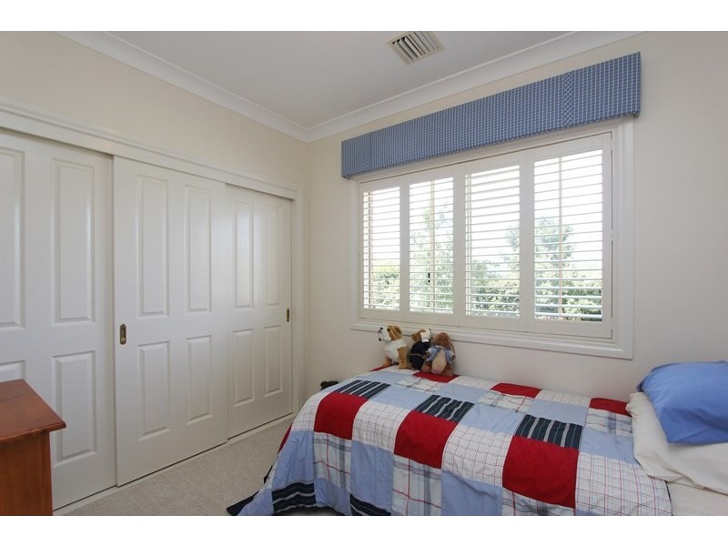 6 Mary Martin Drive, Goulburn NSW 2580