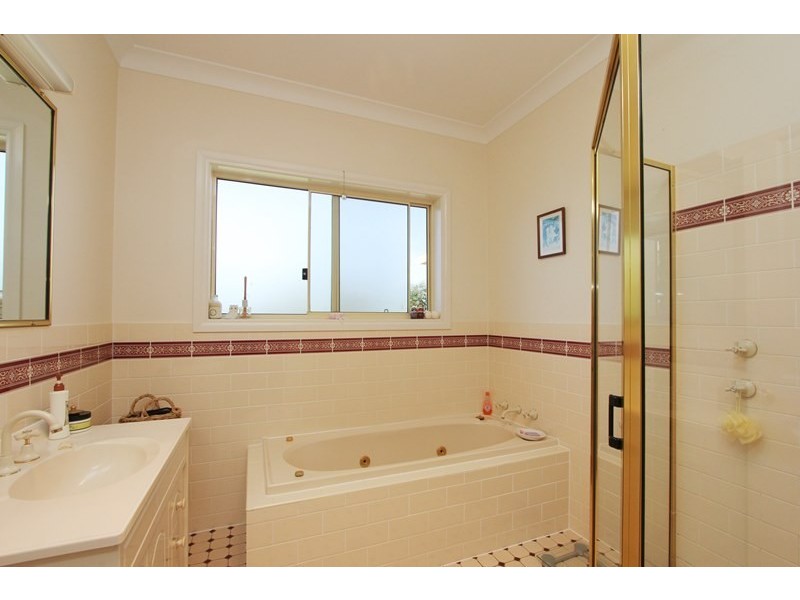 6 Mary Martin Drive, Goulburn NSW 2580