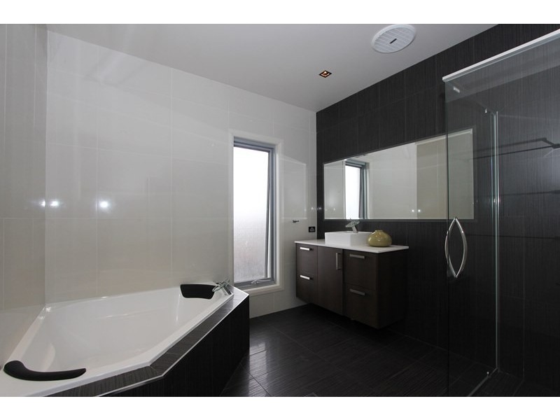 4 Clancy Place, Goulburn NSW 2580