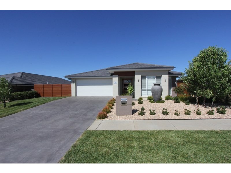 17 Heath Street, Goulburn NSW 2580