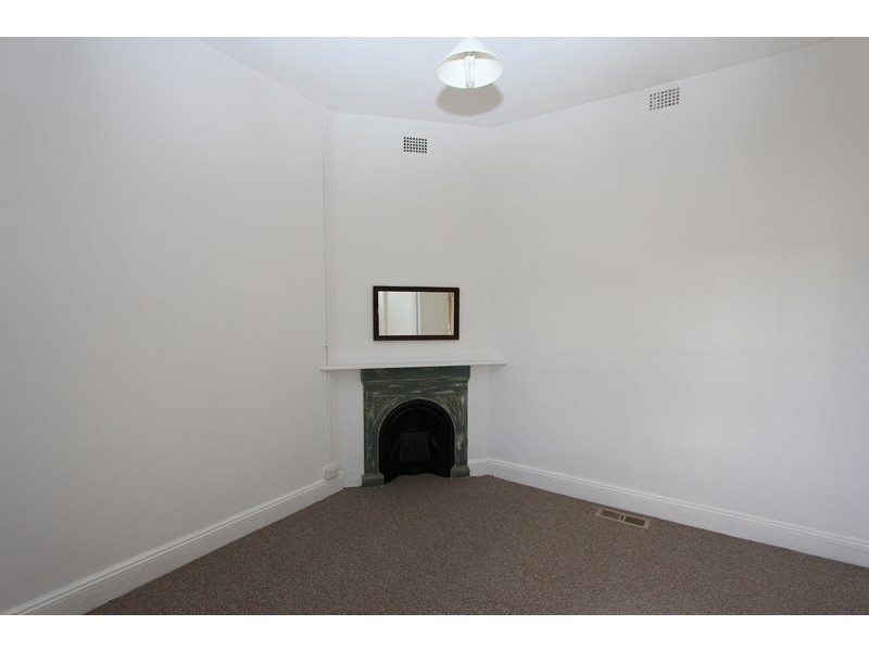 4 Wilmot Street, Goulburn NSW 2580