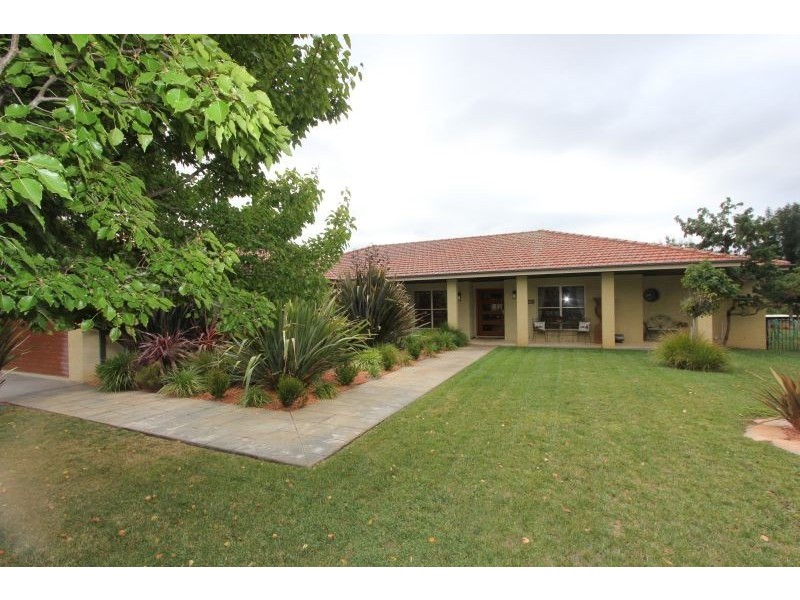 7 Nicole Place, Goulburn NSW 2580