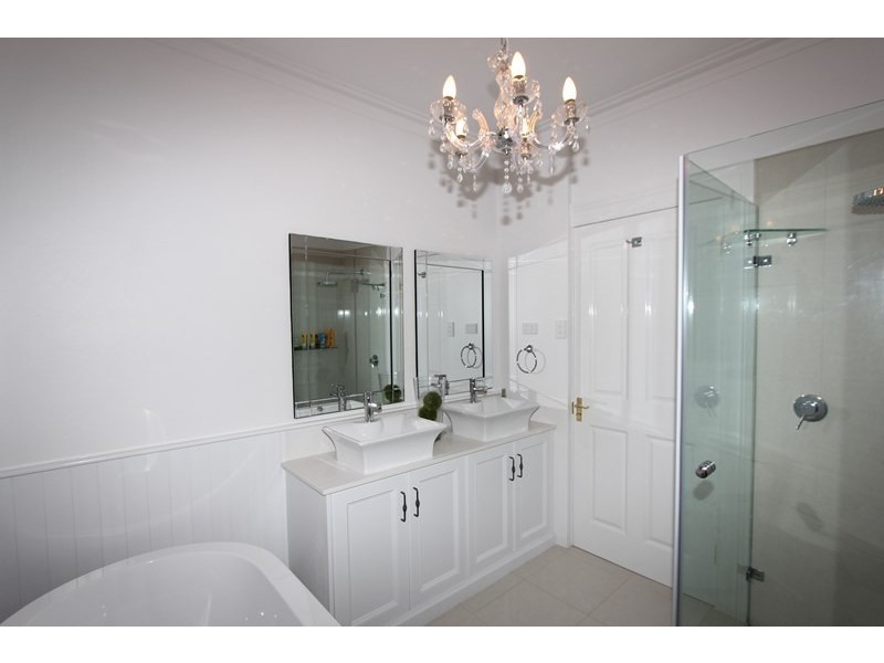 20 Victoria Parade, Goulburn NSW 2580