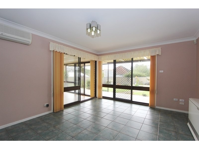 8 Major Drive, Goulburn NSW 2580