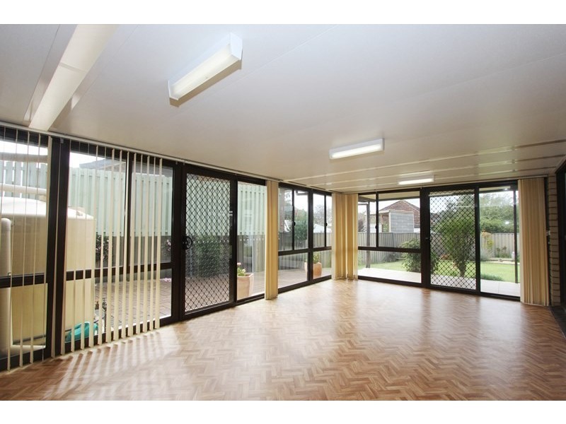 8 Major Drive, Goulburn NSW 2580