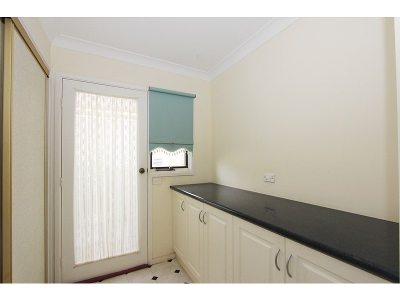 8 Major Drive, Goulburn NSW 2580