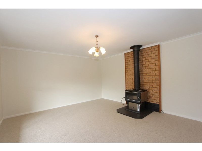 8 Walker Street, Goulburn NSW 2580