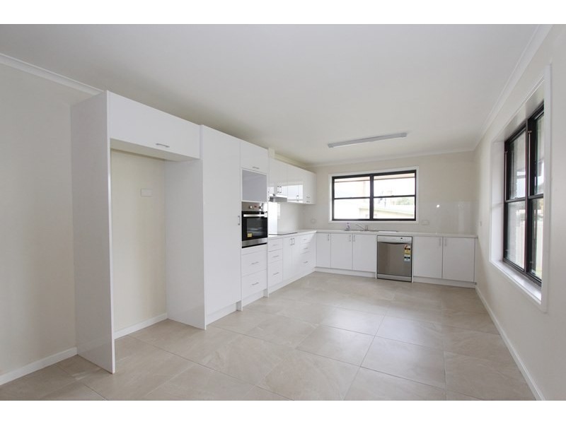 8 Walker Street, Goulburn NSW 2580