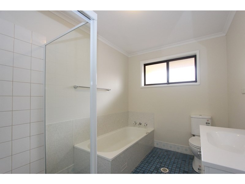 8 Walker Street, Goulburn NSW 2580