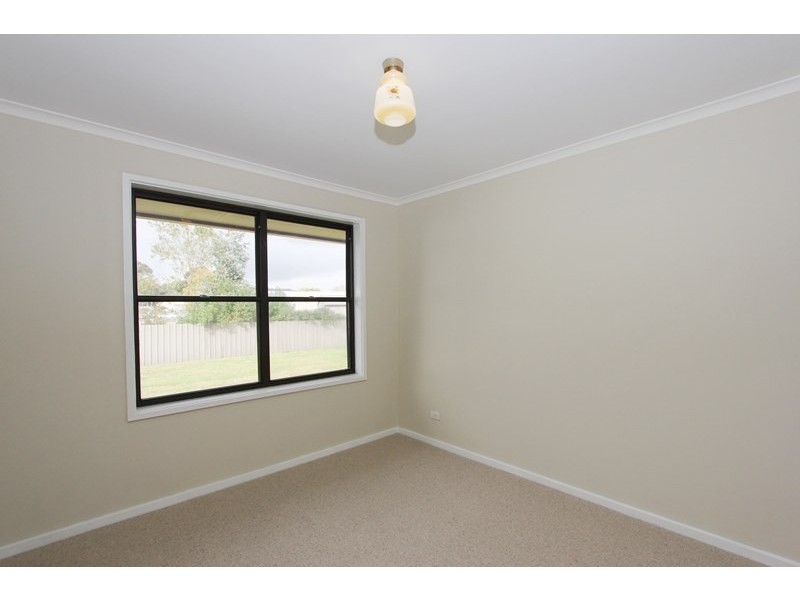 8 Walker Street, Goulburn NSW 2580