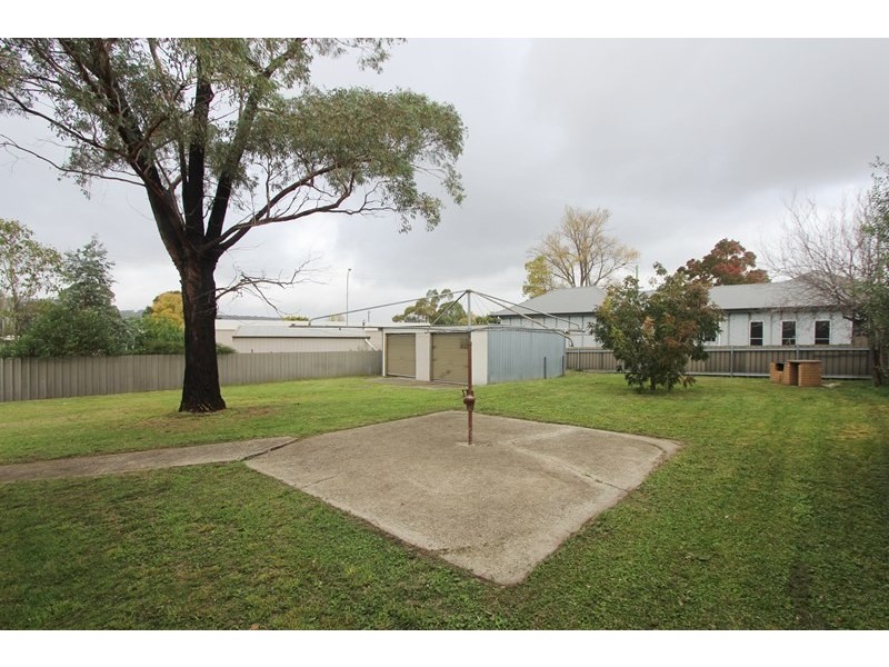 8 Walker Street, Goulburn NSW 2580