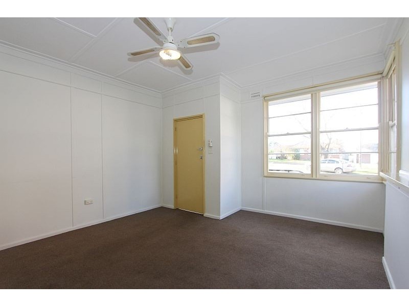 6 Martyr Street, Goulburn NSW 2580