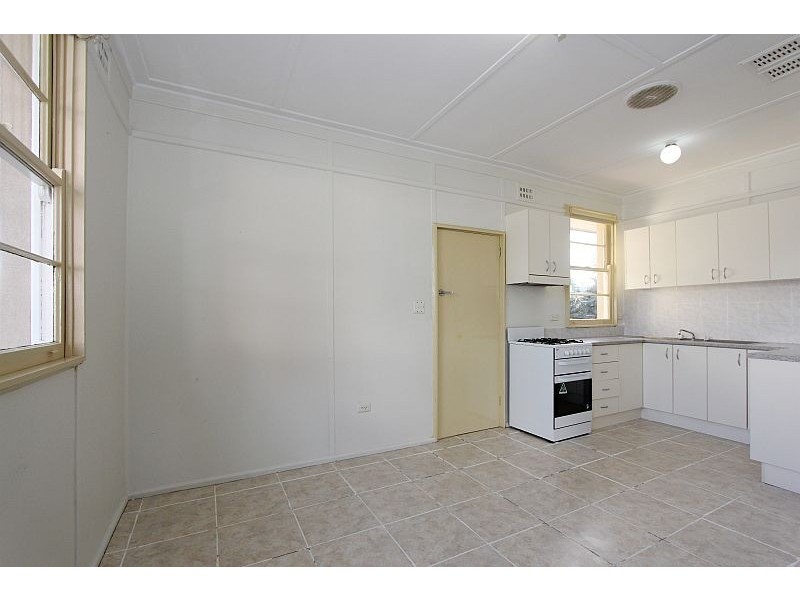 6 Martyr Street, Goulburn NSW 2580