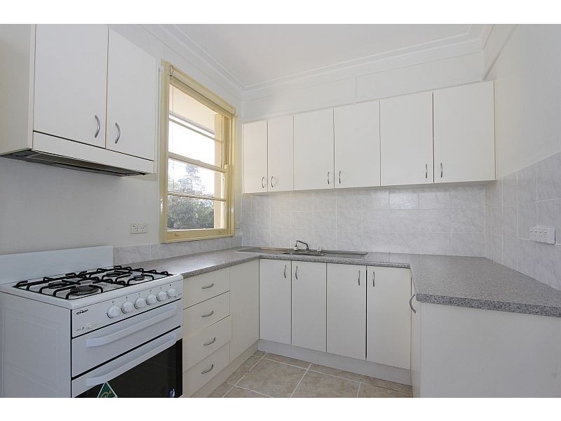 6 Martyr Street, Goulburn NSW 2580