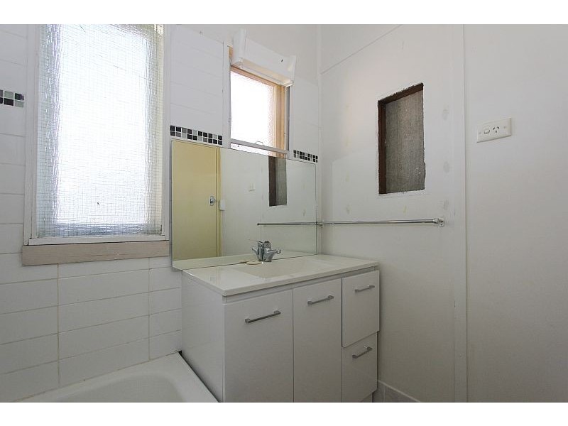 6 Martyr Street, Goulburn NSW 2580