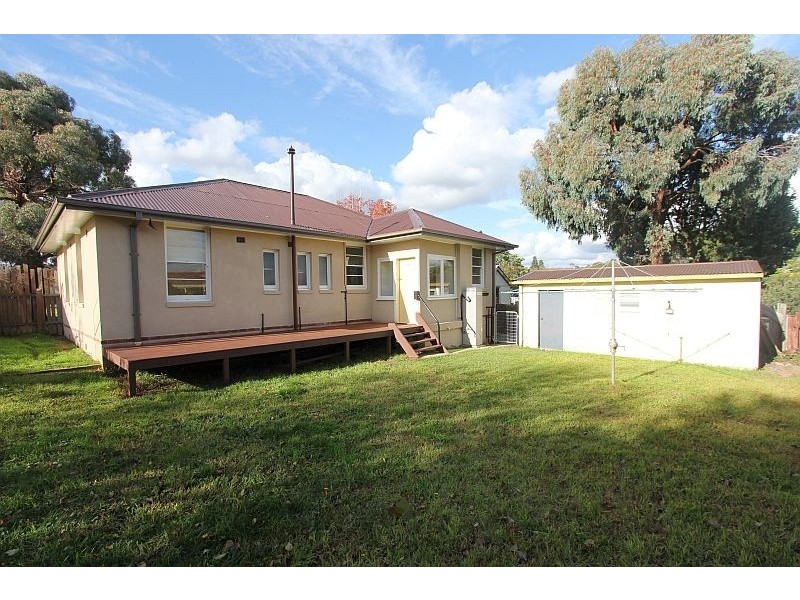 6 Martyr Street, Goulburn NSW 2580