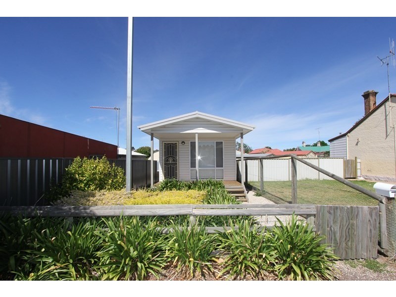 6 John Street, Goulburn NSW 2580