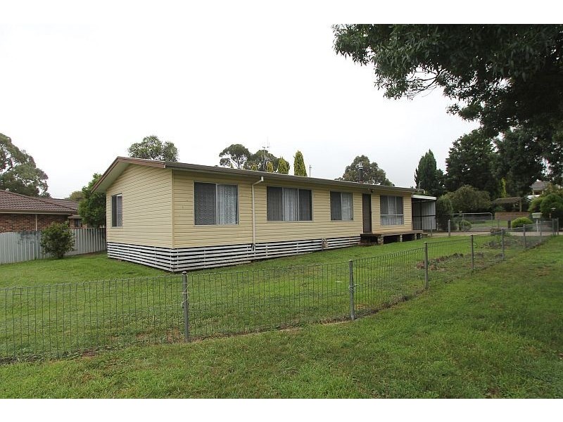 12 Kings Way, Goulburn NSW 2580