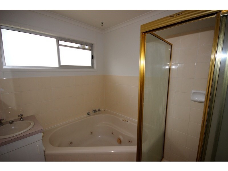 12 Kings Way, Goulburn NSW 2580