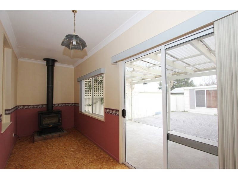 8 Bradley Street, Goulburn NSW 2580