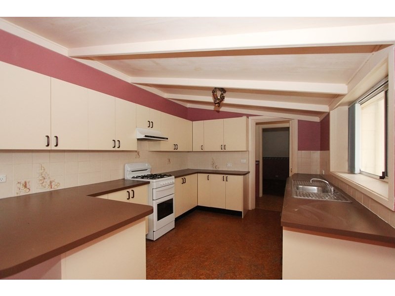 8 Bradley Street, Goulburn NSW 2580