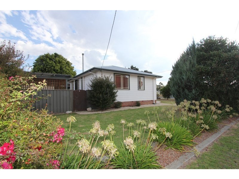 18 Elm Street, Goulburn NSW 2580