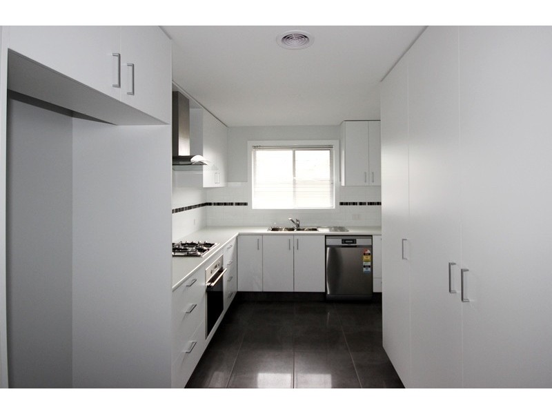 2/4 Redman Circuit, Goulburn NSW 2580