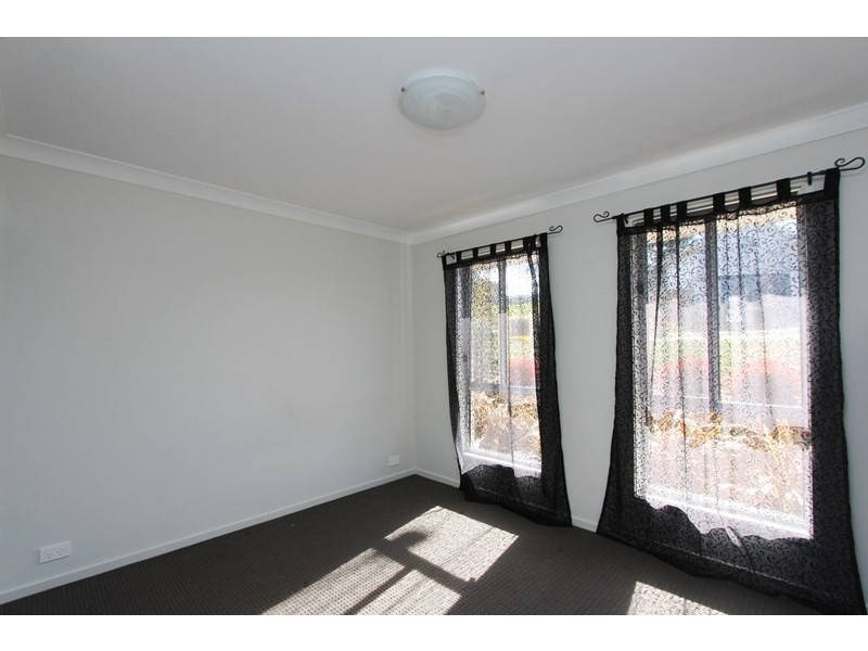 10 Walsh Drive, Goulburn NSW 2580