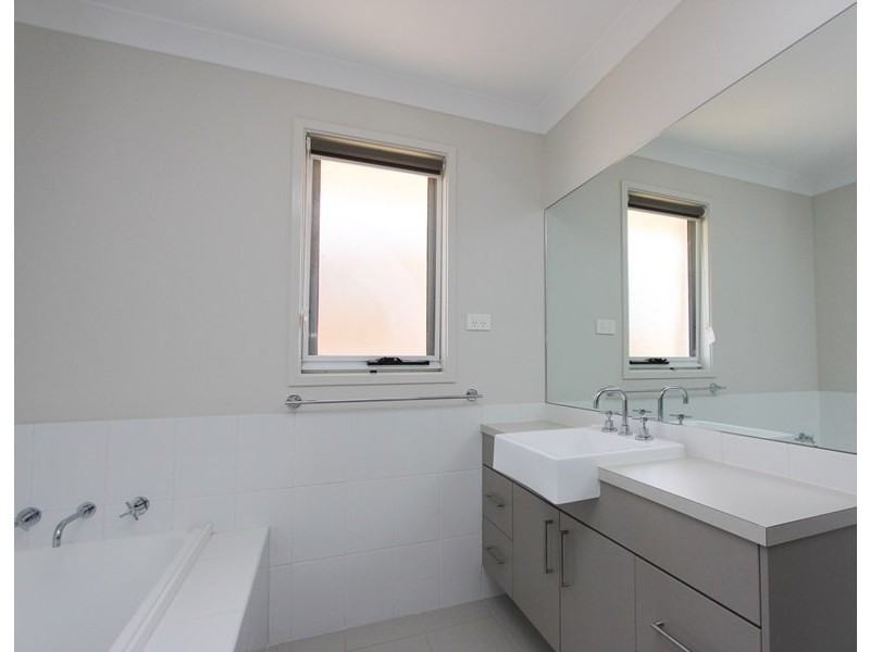 10 Walsh Drive, Goulburn NSW 2580