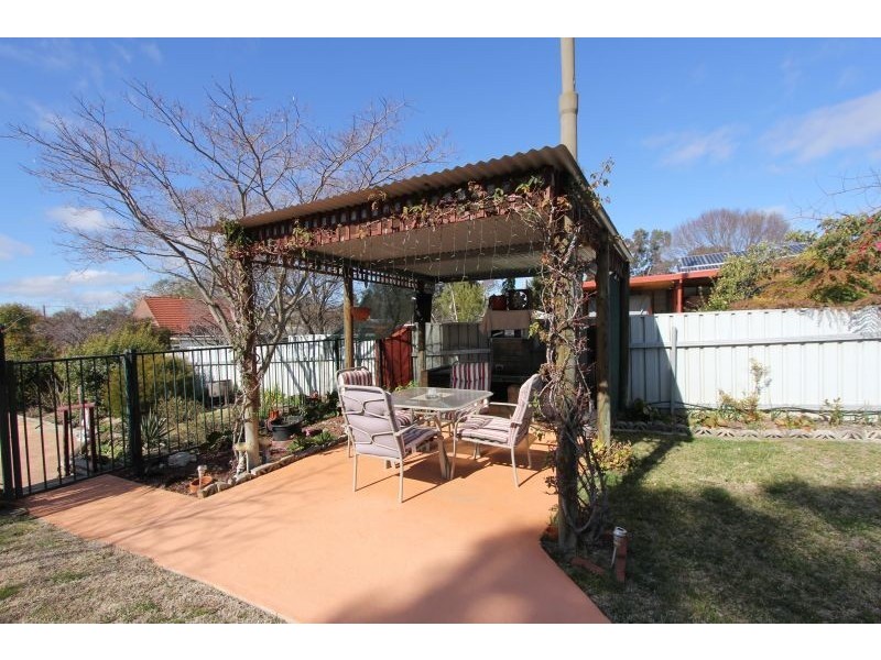 13 Emmerson Street, Goulburn NSW 2580