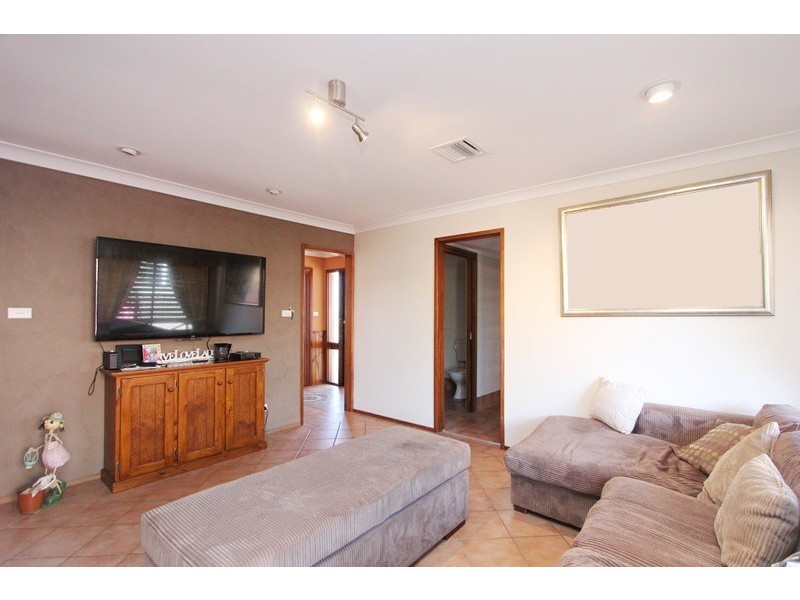 11 Chantilly Court, Goulburn NSW 2580