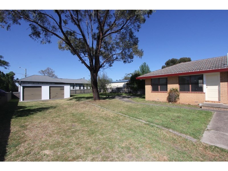2/8 Walker Street, Goulburn NSW 2580
