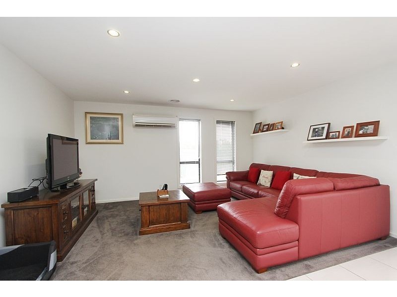 2 Hazelwood Place, Goulburn NSW 2580