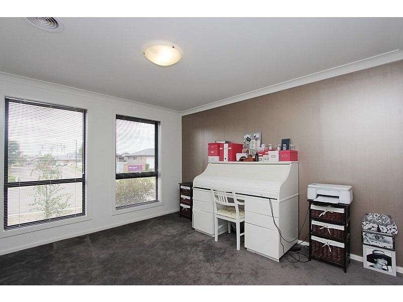 2 Hazelwood Place, Goulburn NSW 2580