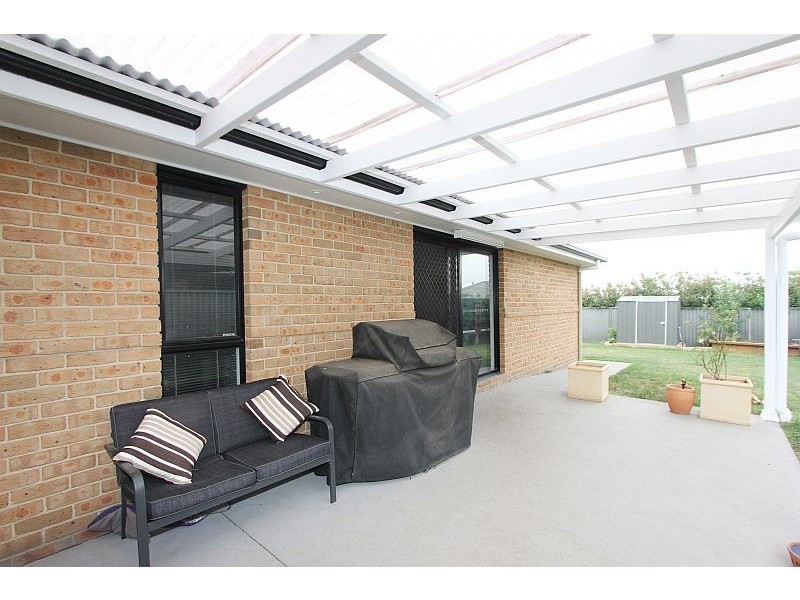 2 Hazelwood Place, Goulburn NSW 2580