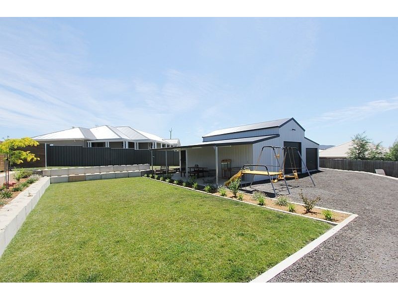 23 Poidevin Place, Goulburn NSW 2580
