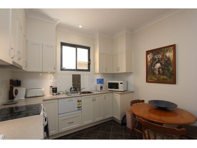 12 John Street, Goulburn NSW 2580