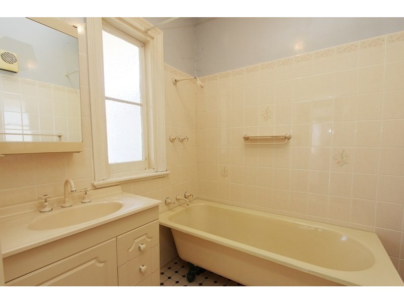 21 Walker Street, Goulburn NSW 2580