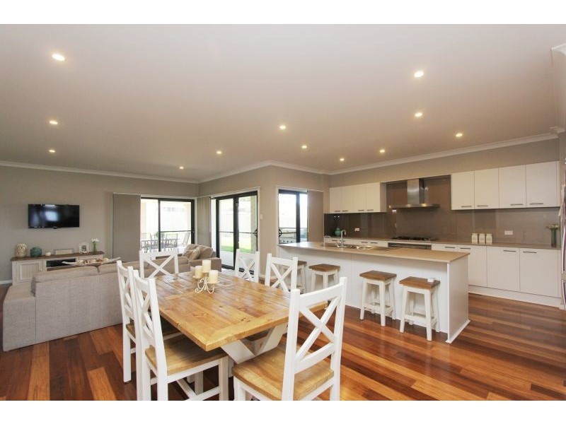 6 Fraser Close, Goulburn NSW 2580