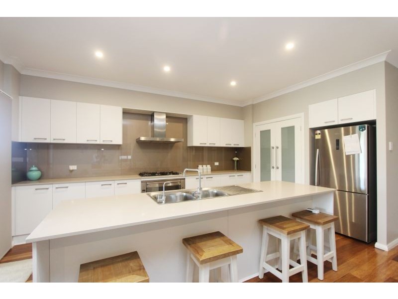 6 Fraser Close, Goulburn NSW 2580