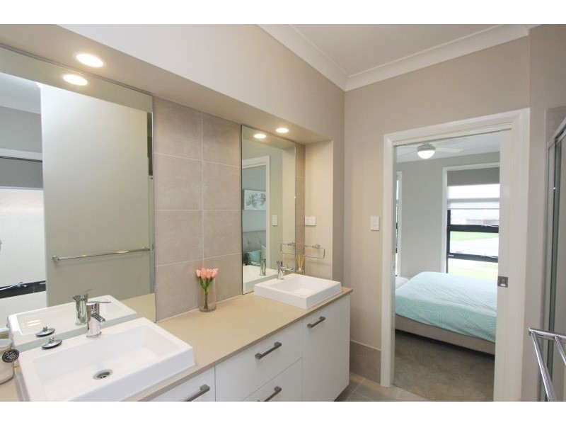 6 Fraser Close, Goulburn NSW 2580