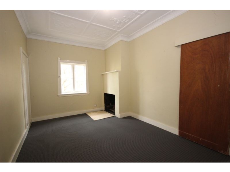 129 Clinton Street, Goulburn NSW 2580