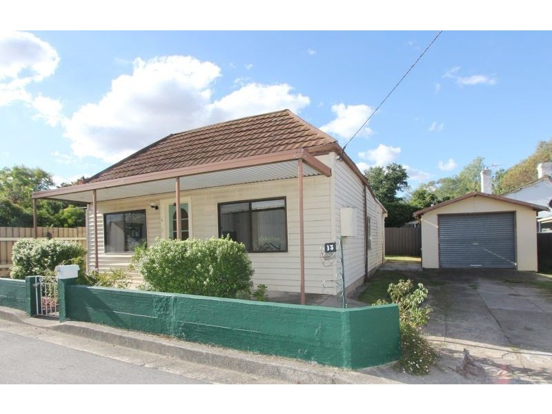 13 Erith Street, Goulburn NSW 2580