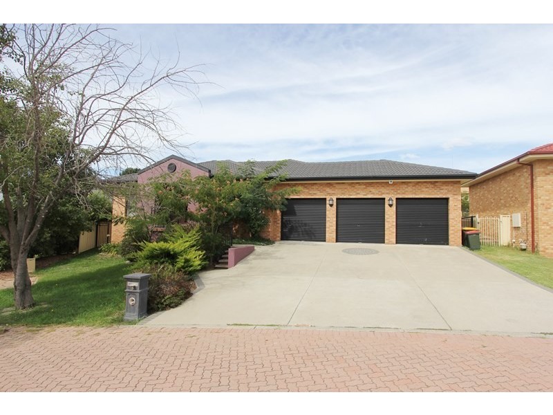 5 Rossi Place, Goulburn NSW 2580