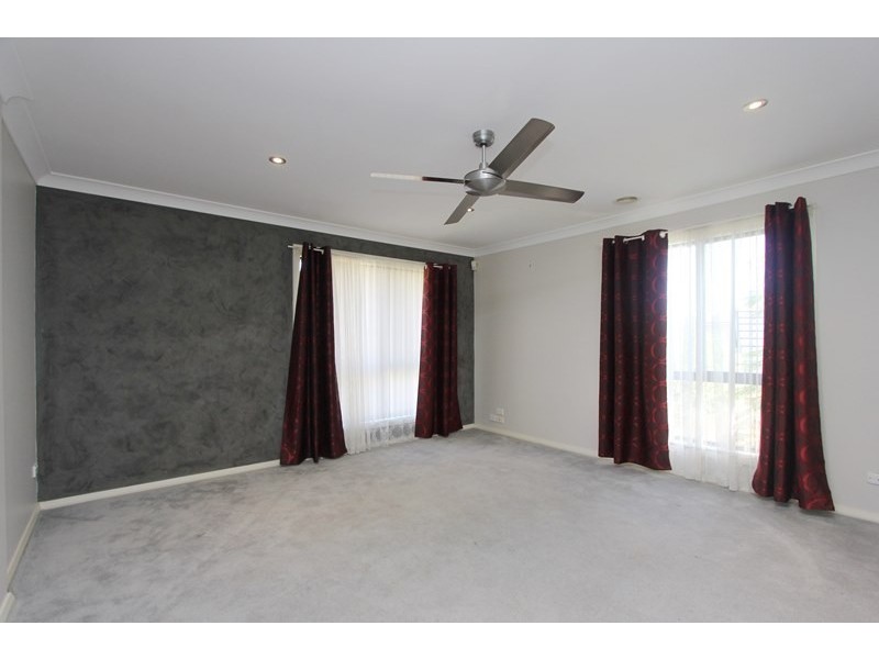 5 Rossi Place, Goulburn NSW 2580